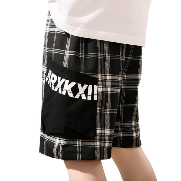 Laste ruudulised lühikesed püksid kirjaga