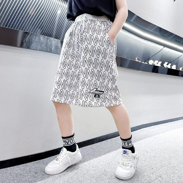 Suveks sobivad laste lühikesed püksid