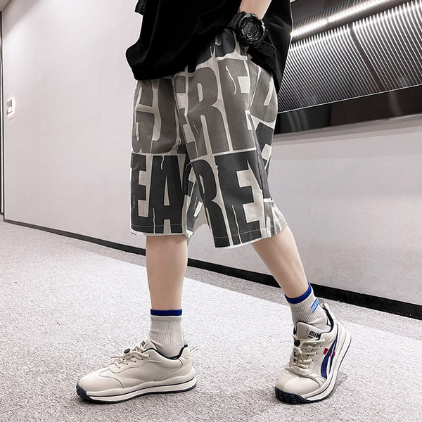 Lastele kirjade ja taskutega püksid - poistele