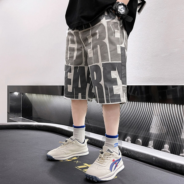 Lastele kirjade ja taskutega püksid - poistele