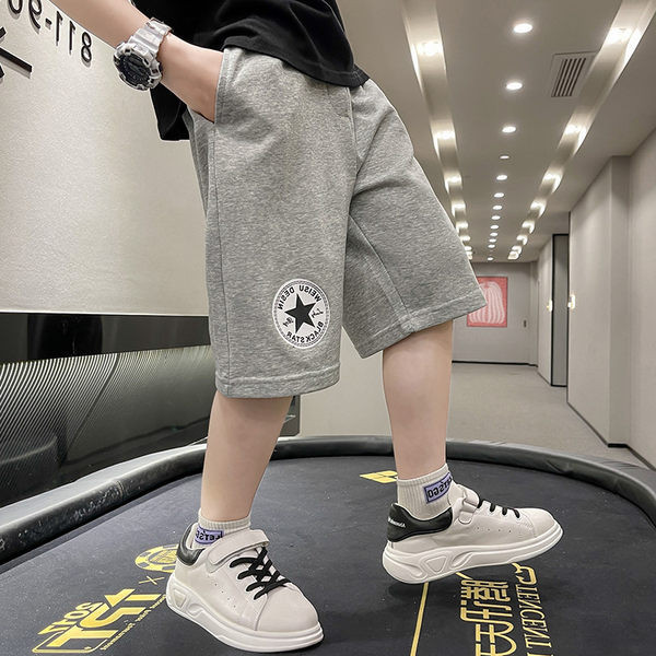 Детски къси панталони с джобове и връзки в сив и черен цвят 