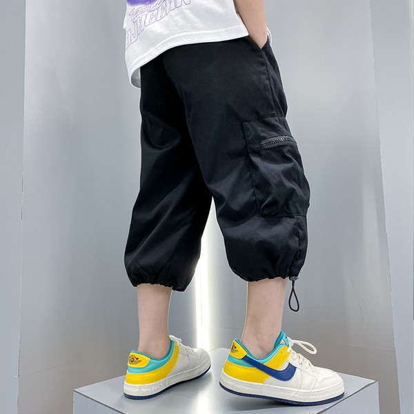 Uue mudeli 7/8 pikkuse ja taskutega suvepüksid