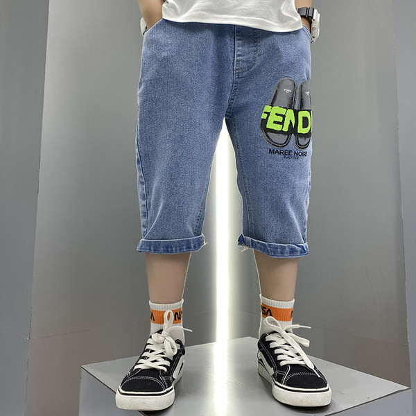 Moodsad värvitrükiga 3/4 teksad