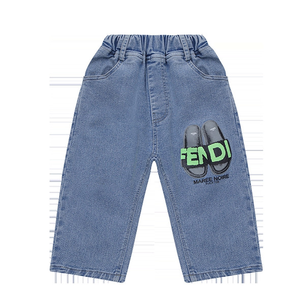 Moodsad värvitrükiga 3/4 teksad