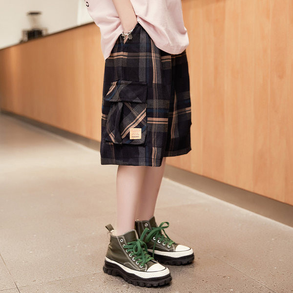 Suvised taskutega lühikesed püksid poistele-3/4 pikkusega