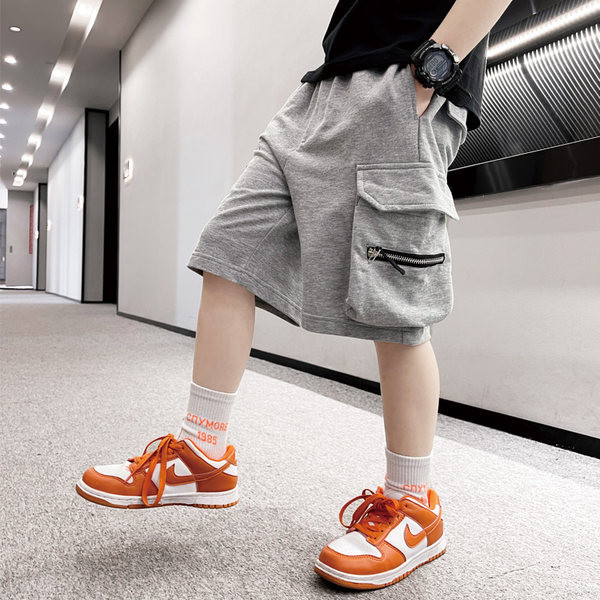 Laste mustad ja hallid lühikesed püksid