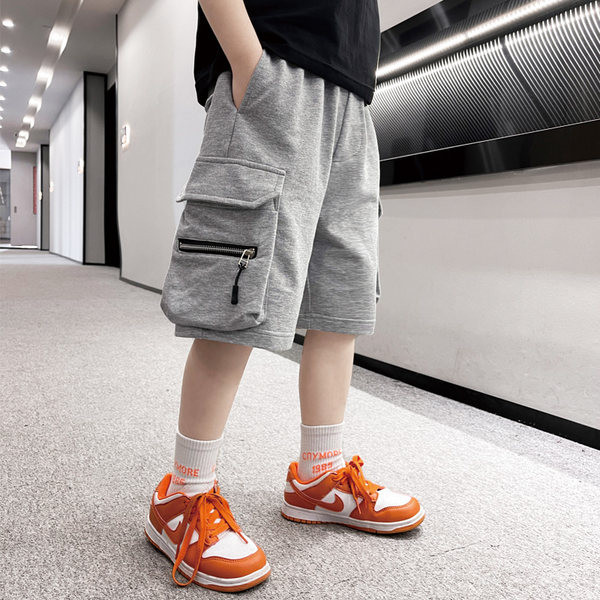 Laste mustad ja hallid lühikesed püksid