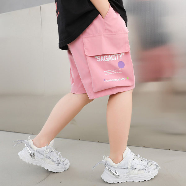 Детски къси панталони със дълбоки джобове и надпис 