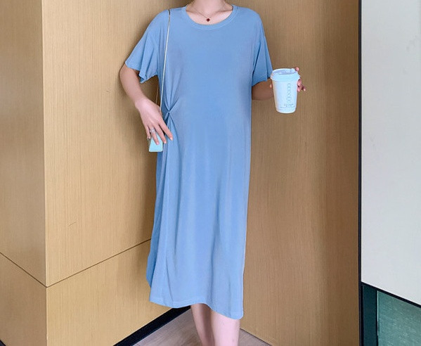 Alkalmi sima női ruha modell terhes nők számára