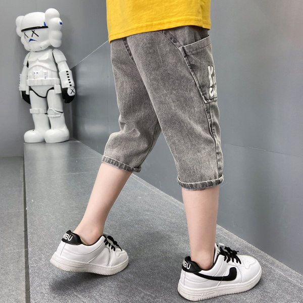 Laste teksad hallid kirjadega