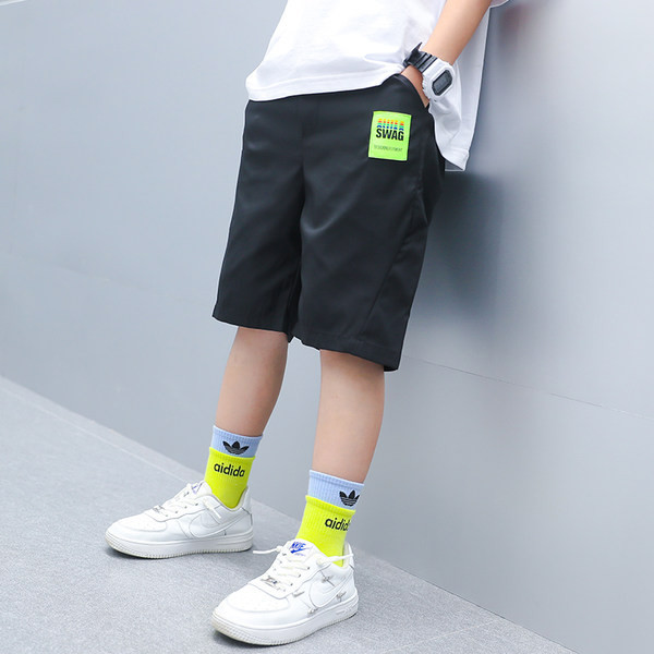 Детски къси панталони с щампа и джобове 