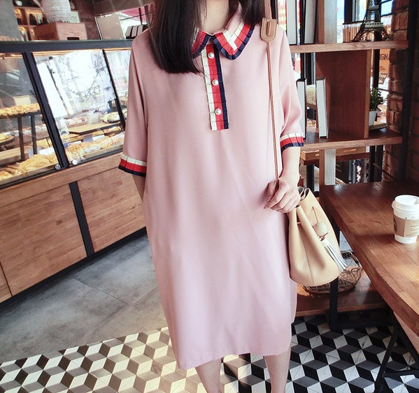 Naiste kleidi sirge tavaline mudel nööpidega rasedatele