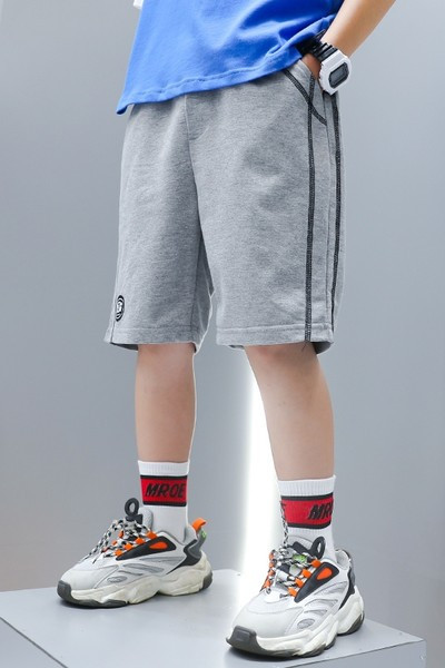 Gyerek nyári rövidnadrág 3/4 hosszúságú felirattal