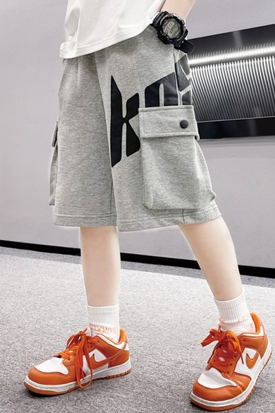 Gyermek rövidnadrág szürke és fekete zsebekkel