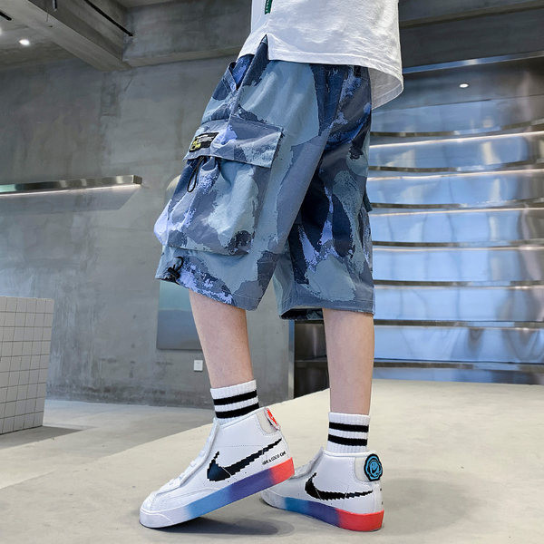 Gyerek terepszínű nadrág zsebekkel és nyakkendőkkel