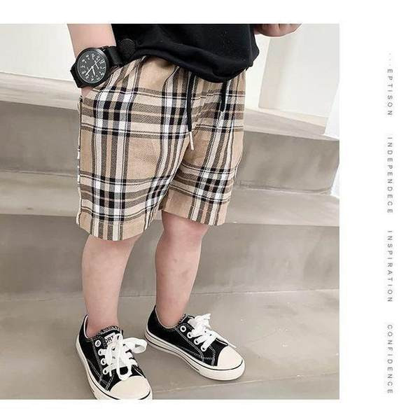 Suvised ruudulised püksid poistele