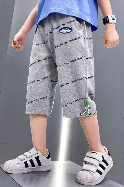 Gyerek pamut rövidnadrág zsebekkel és nyakkendőkkel