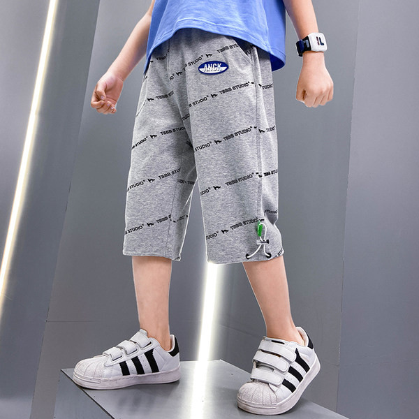 Gyerek pamut rövidnadrág zsebekkel és nyakkendőkkel