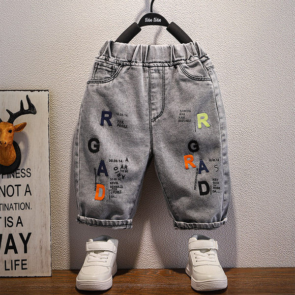 Детски 3/4 дънки с цветни букви за момчета