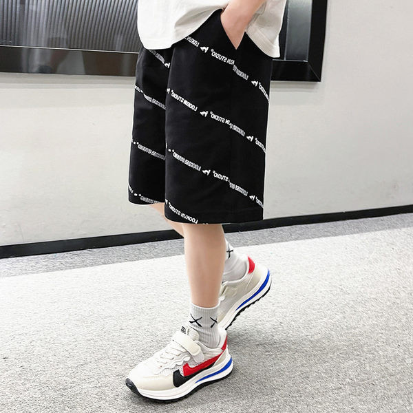 Laste vabaaja 3/4 püksid kirjadega