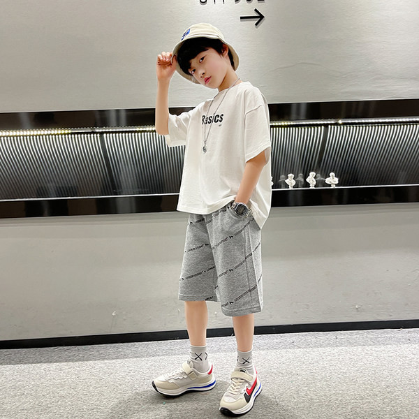 Laste vabaaja 3/4 püksid kirjadega