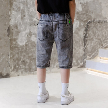 Детски къси панталони от деним с разкъсани мотиви