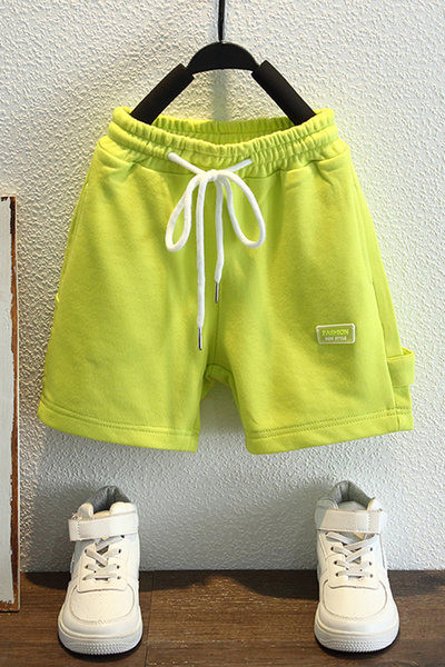 Embleemi ja kummiga vabaaja laste lühikesed püksid