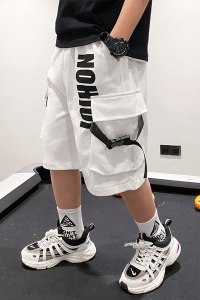 Модерни детски панталони с джобове и надпис-за момчета