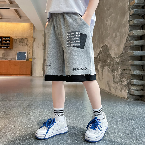 Къси детски панталони с надписи 