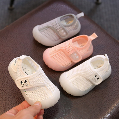 Бебешки мрежести обувки с велкро закопчаване и апликация 