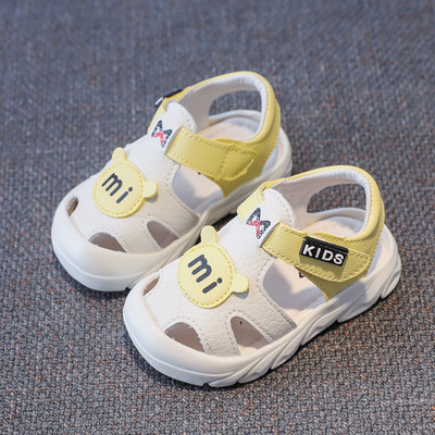 Бебешки сандали с велкро лепенка и 3D елемент