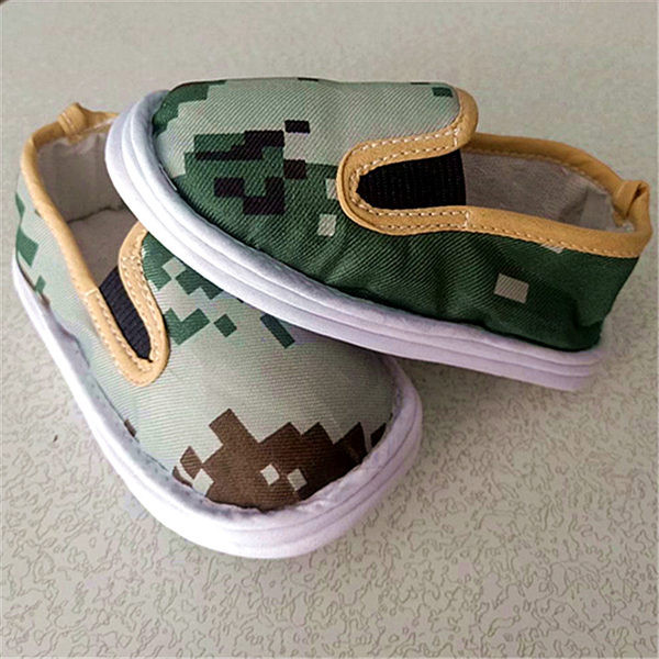 Бебешки мокасини от текстил с апликации