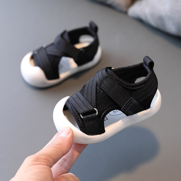 Бебешки летни обувки за момичета с лепенки 