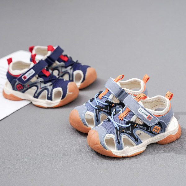 Детски сандали с лепенки и връзки в няколко цвята 