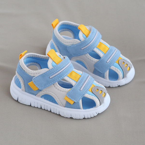 Бебешки обувки за момчета и момичета с 3D мотиви и велкро закопчаване