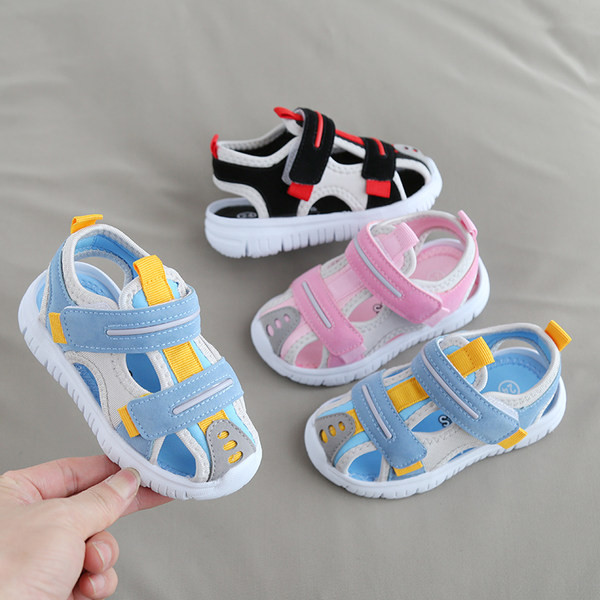 Бебешки обувки за момчета и момичета с 3D мотиви и велкро закопчаване