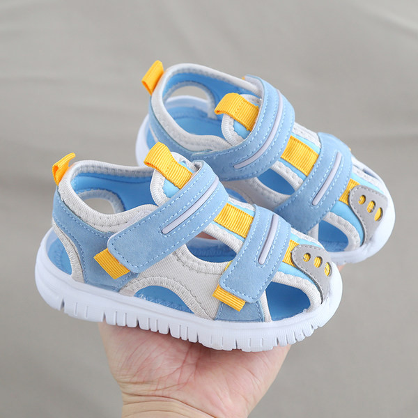 Бебешки обувки за момчета и момичета с 3D мотиви и велкро закопчаване