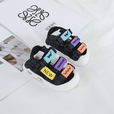 Бебешки сандали с равна подметка и лепенки