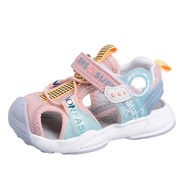 Beebi nahast sandaalid kirjadega