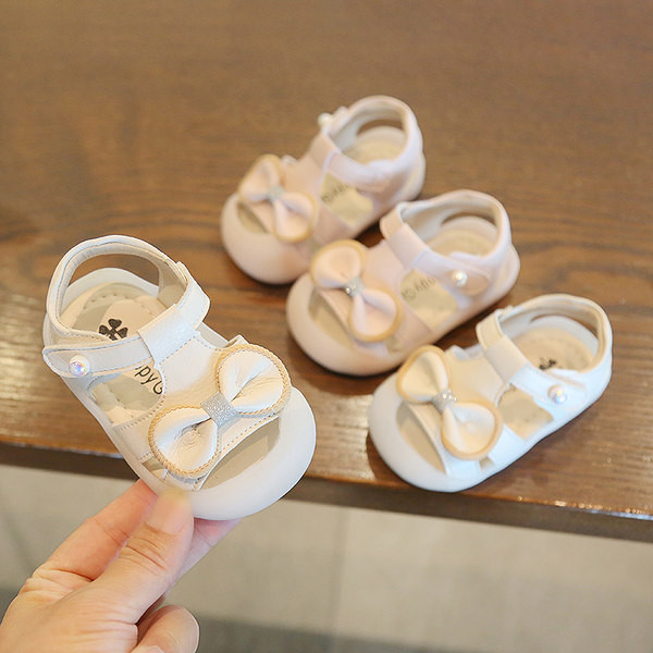 Детски ежедневни сандали с 3D елемент 