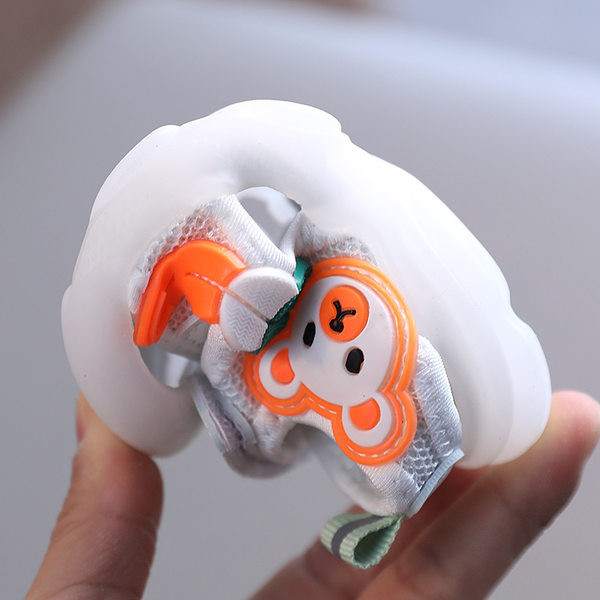 Beebi helendavad takjapaelaga sandaalid