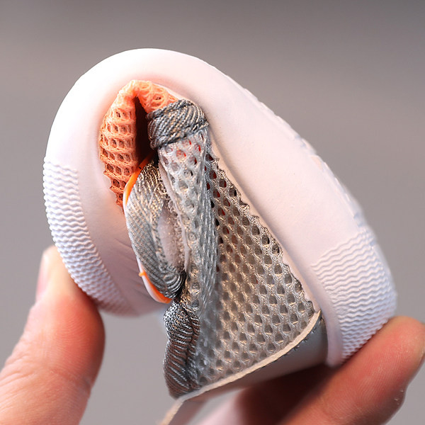 Võrgust lapsekingad teibiga - kaks mudelit