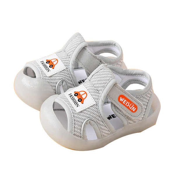 Beebi tekstiilist takjapaelaga sandaalid