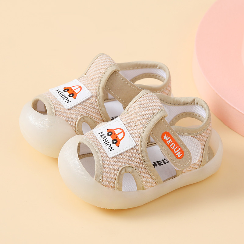 Beebi tekstiilist takjapaelaga sandaalid