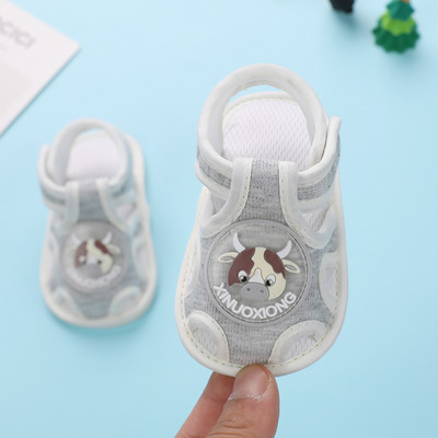 Παιδικά σανδάλια με απλικέ 3D και στερέωση velcro