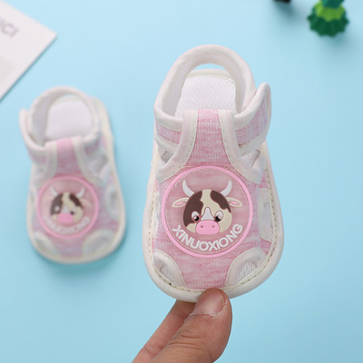 Παιδικά σανδάλια με απλικέ 3D και στερέωση velcro