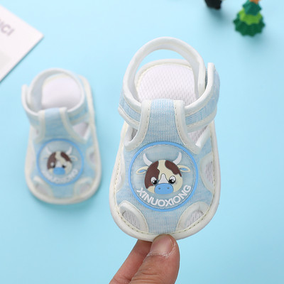 Παιδικά σανδάλια με απλικέ 3D και στερέωση velcro