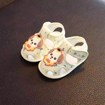 Παιδικά σανδάλια με απλικέ 3D και στερέωση velcro