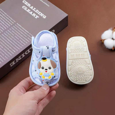 Παιδικά σανδάλια με απλικέ 3D και στερέωση velcro