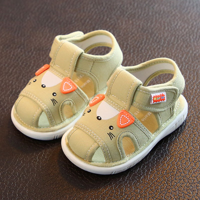 Бебешки обувки с лепенки и равна подметка и 3D елемент